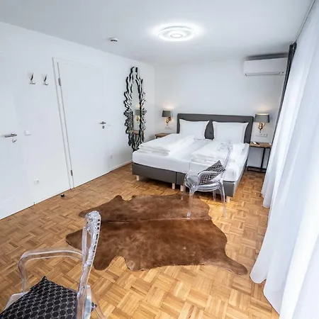 Fn L 6 Klimatisiert Mit Balkon Apartment Friedrichshafen